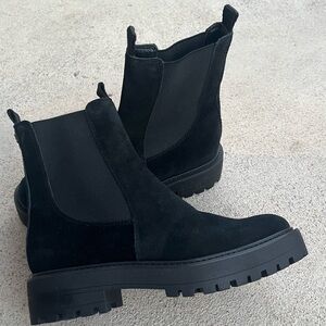 Sam Edelman Laguna Black Suede Chelsea Boots size 8.5
